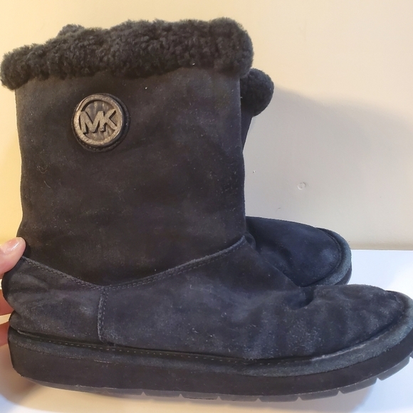 Michael Kors black Leather sheep fur lined boots size 8M - Picture 4 of 14